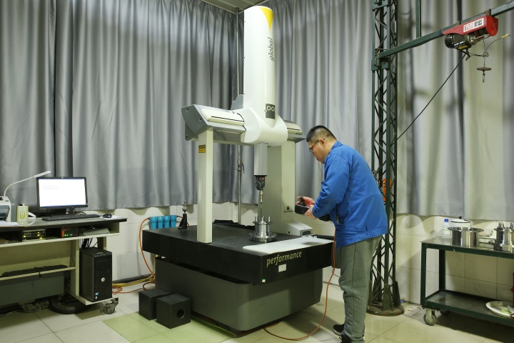 Hexagon coordinate measuring instrument